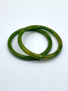 Vintage Pea Green & Yellow Swirl Lucite Bangle Bracelets - Set of 2